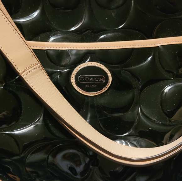 Coach Peyton Embossed Patent leather crossbody (F20022) - Picture 11 of 14